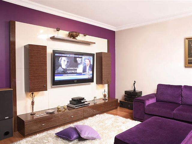 Mor duvar TV ünitesi